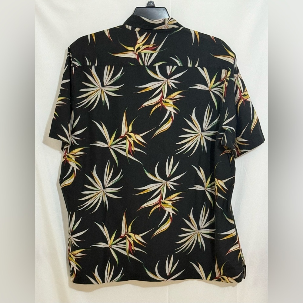 Men's Silk Hawaiian Shirt - Black Tropical Print - Picture 2 of 3